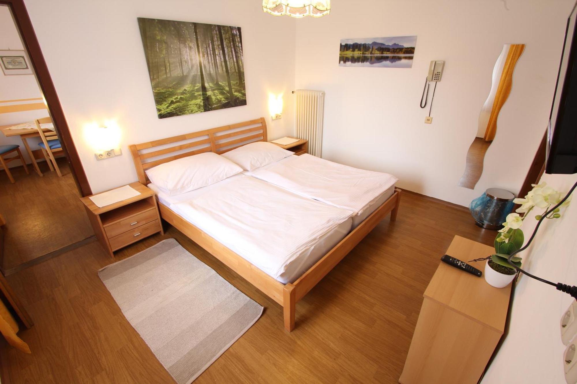 Cprooms24 Miesenbach  Exteriér fotografie